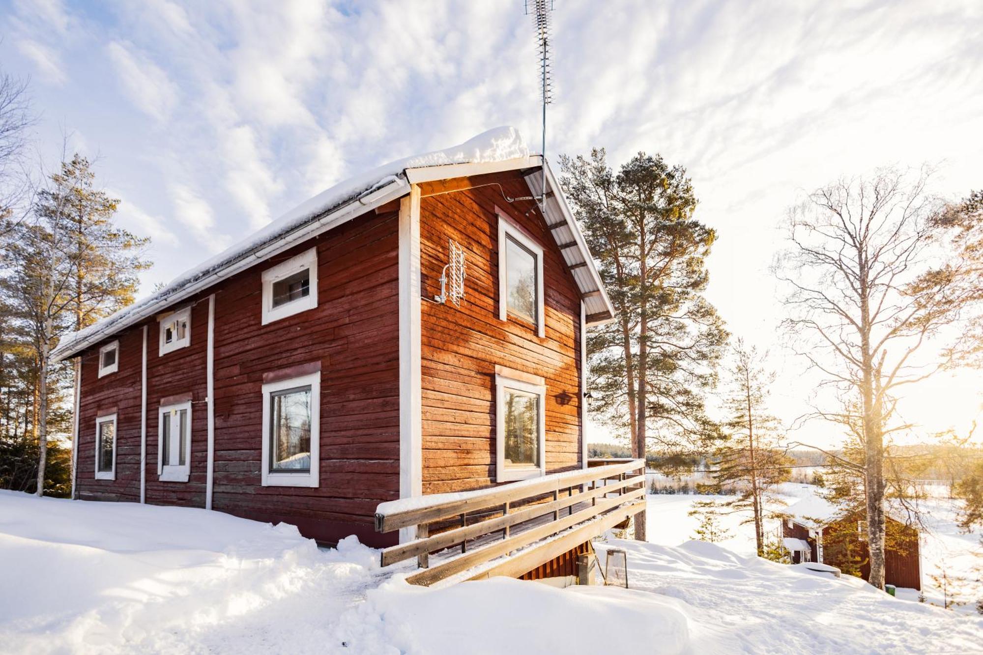 Kalix Riverside Inn, Farm Timbering Exterior photo